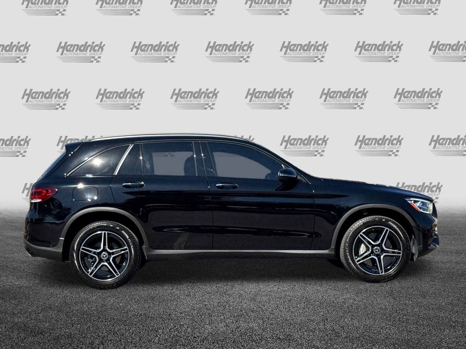 Used 2022 Mercedes-Benz GLC 300 4MATIC image 3