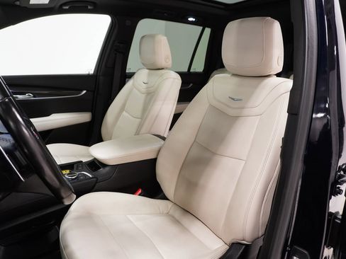 Used 2021 Cadillac XT6 Sport image 10