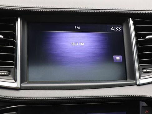 Used 2021 INFINITI QX50 Luxe w/ Appearance Package image 22