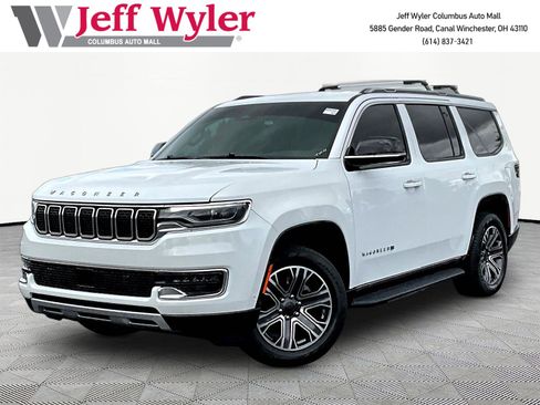 Used 2023 Jeep Wagoneer Series II AWD/4WD image 1