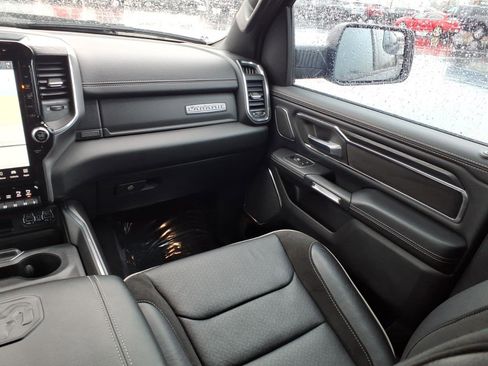 Used 2024 RAM 1500 Laramie image 12