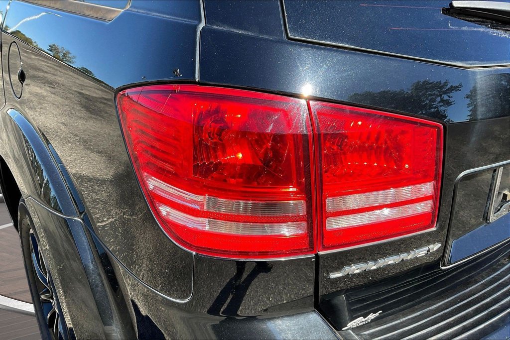 Used 2020 Dodge Journey SE w/ SE Popular Equipment Group FWD image 25