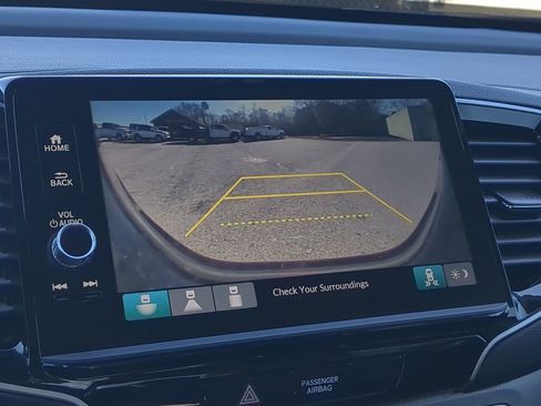 Used 2025 Honda Ridgeline Sport image 18