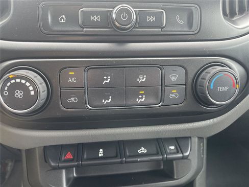 Used 2022 Chevrolet Colorado W/T w/ Custom Special Edition AWD/4WD image 23