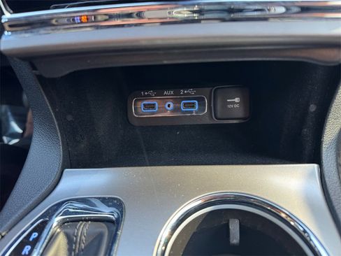 Used 2021 Jeep Grand Cherokee Limited w/ Sun & Sound Group image 24