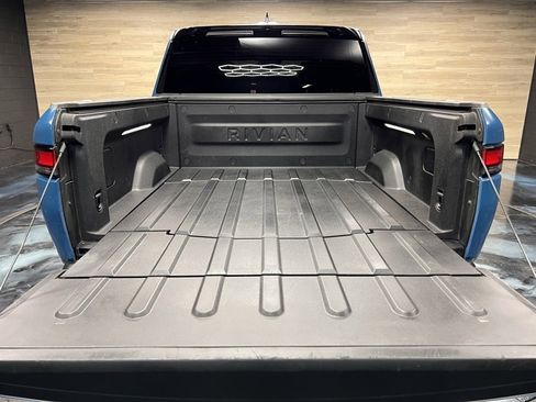 Used 2025 Rivian R1T Adventure image 13