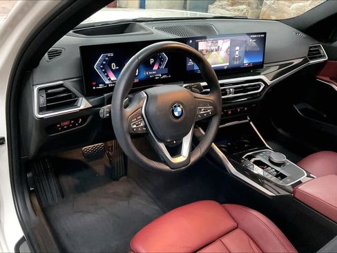 Used 2023 BMW 330i Sedan w/ Premium Package image 16