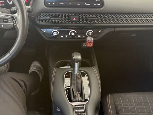 Used 2024 Honda HR-V Sport image 17
