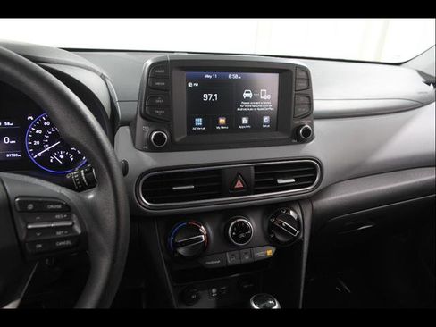 Used 2020 Hyundai Kona SE AWD/4WD image 9