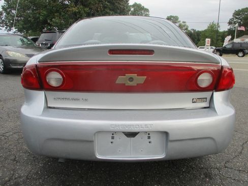 Used 2004 Chevrolet Cavalier LS image 3