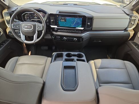 Used 2025 GMC Sierra 1500 SLT image 16
