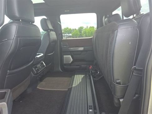 Used 2022 Ford F150 Lariat w/ Equipment Group 502A High AWD/4WD image 5