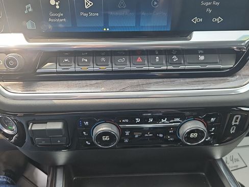 Used 2025 Chevrolet Silverado 1500 LTZ w/ LTZ Premium Package AWD/4WD image 24
