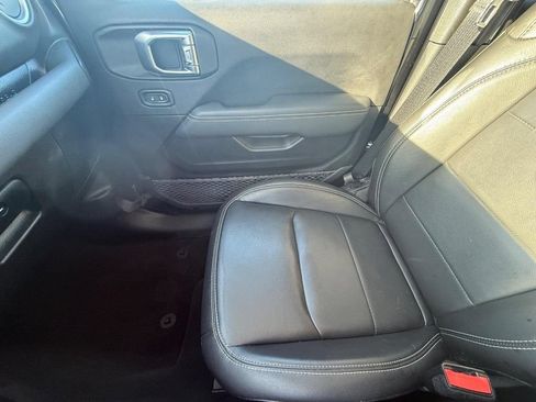 Used 2021 Jeep Wrangler Unlimited Sahara AWD/4WD image 14