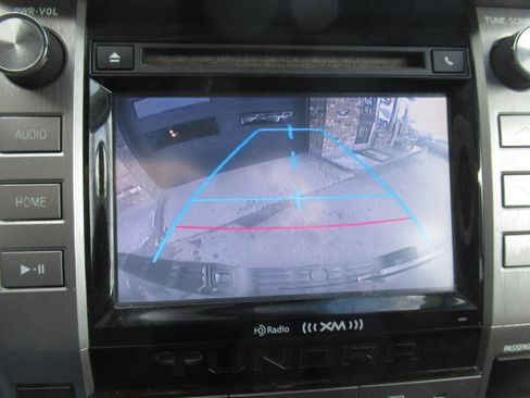 Used 2014 Toyota Tundra SR5 w/ SR5 Upgrade Package image 29