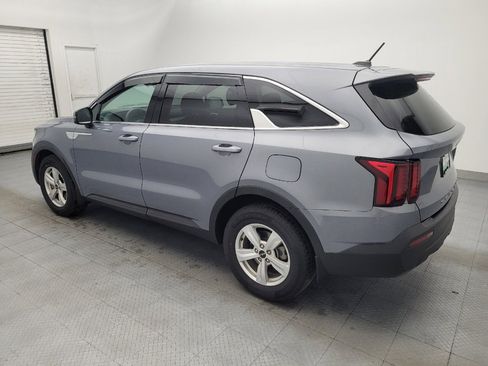 Used 2022 Kia Sorento LX FWD image 3