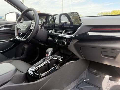 New 2026 Chevrolet Trax RS w/ Driver Confidence Package image 10