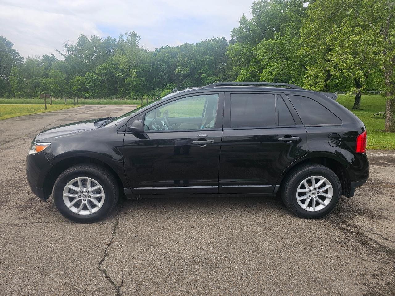 Used 2013 Ford Edge SE FWD image 10