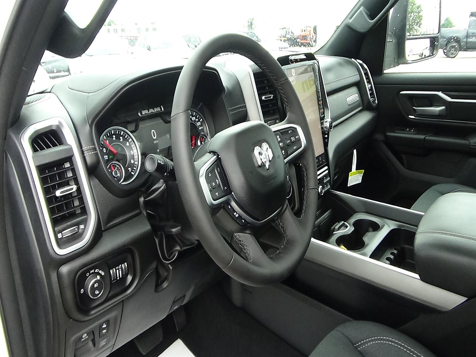 Used 2025 RAM 1500 Big Horn AWD/4WD image 19