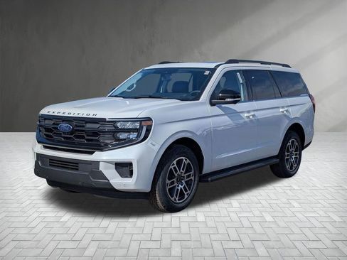 New 2026 Ford Expedition Active AWD/4WD image 2