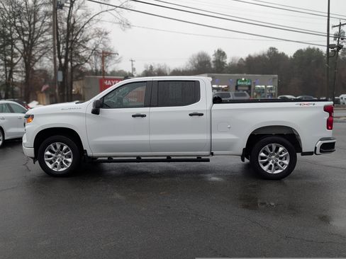 Used 2023 Chevrolet Silverado 1500 Custom image 7