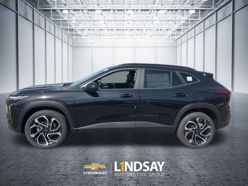 New 2026 Chevrolet Trax RS w/ Sunroof Package FWD image 4