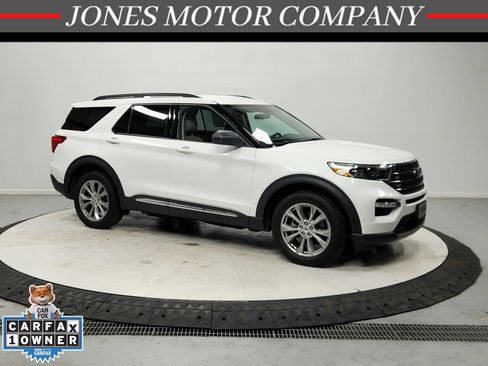 Used 2023 Ford Explorer XLT w/ Equipment Group 202A AWD/4WD image 1