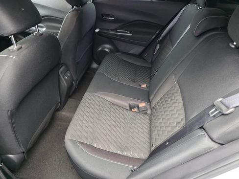 Used 2022 Nissan Kicks SV FWD image 13