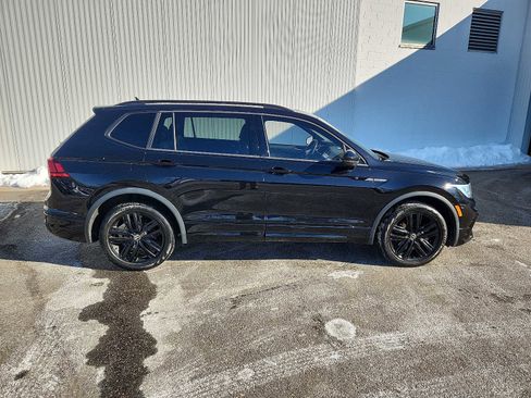 Used 2022 Volkswagen Tiguan SE R-Line image 7
