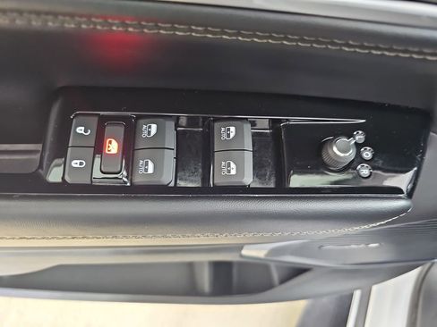 Used 2022 Jeep Wagoneer Series II AWD/4WD image 35