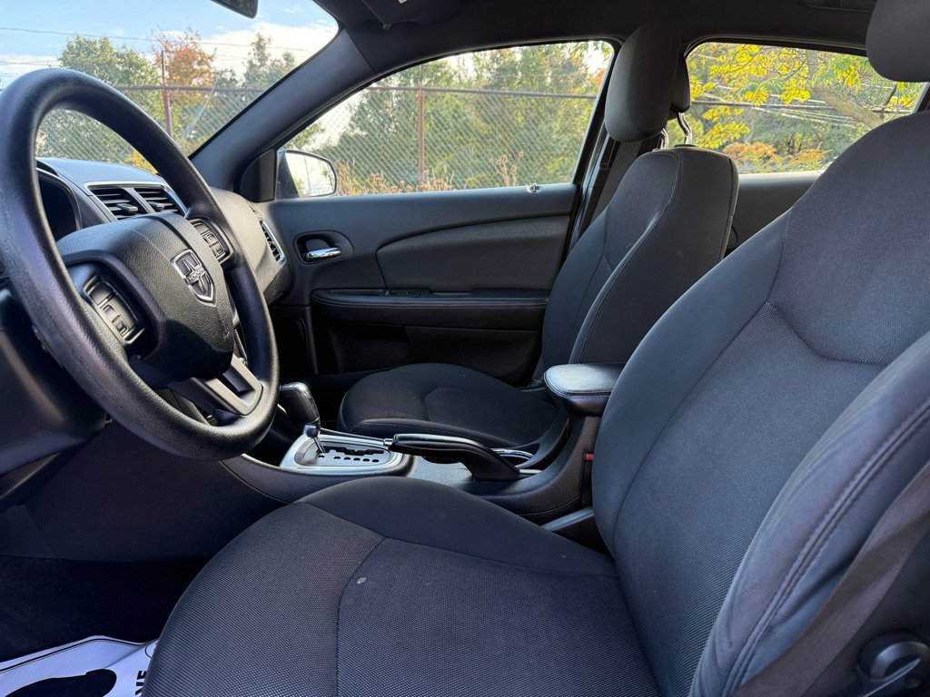 Used 2014 Dodge Avenger SE w/ Rallye Appearance Group FWD image 7