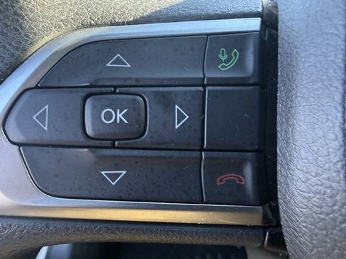 Certified 2024 Jeep Compass Sport image 17