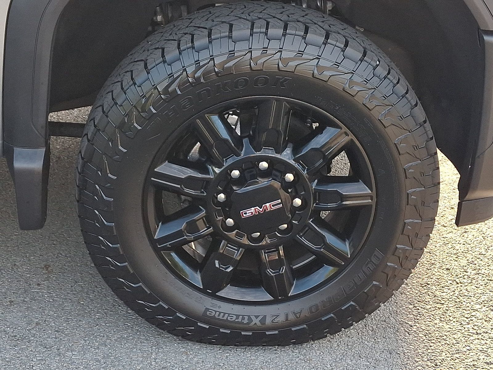 Used 2024 GMC Sierra 2500 AT4 w/ AT4 Premium Plus Package AWD/4WD image 8