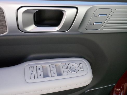 Used 2024 Hyundai Santa Fe Limited image 19