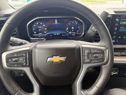 Used 2023 Chevrolet Silverado 1500 LT AWD/4WD image 52