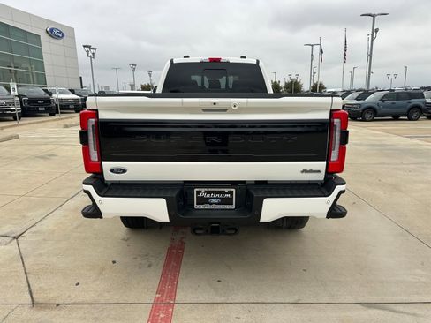 New 2025 Ford F350 Platinum w/ FX4 Off-Road Package image 4