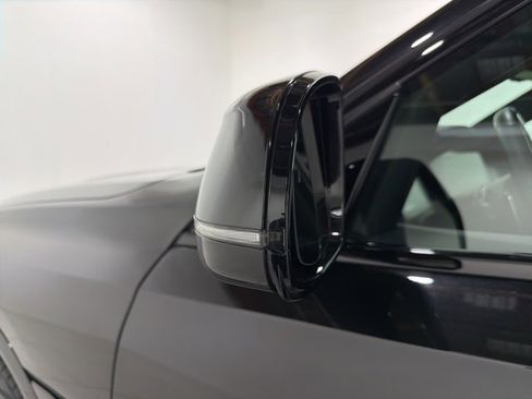 Certified 2023 BMW X6 xDrive40i w/ M Sport Package image 9