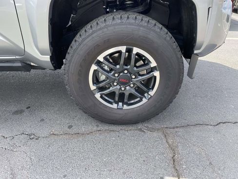 Used 2024 Toyota Tacoma TRD Sport image 29