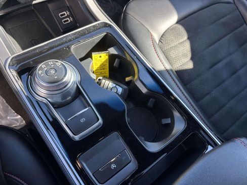 Certified 2020 Ford Edge ST-Line w/ Cold Weather Package image 25