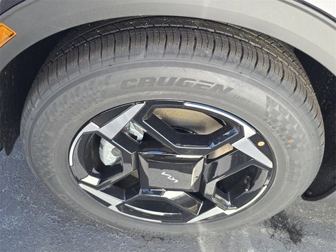 New 2026 Kia Sportage EX image 5