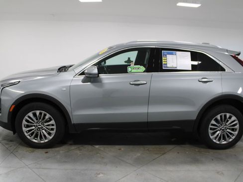 Used 2024 Cadillac XT4 Premium Luxury image 6