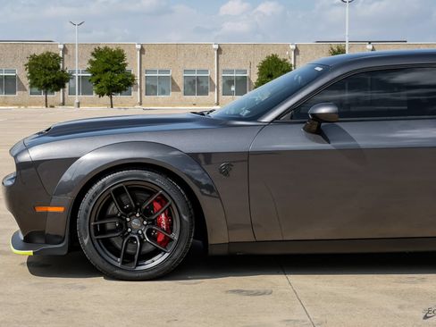 Used 2023 Dodge Challenger SRT Hellcat RWD image 9