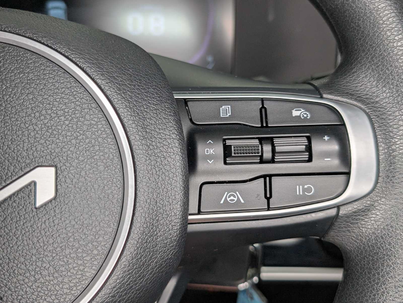 Certified 2025 Kia Sportage LX AWD/4WD image 33