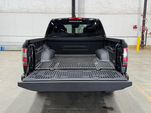 Used 2023 Nissan Frontier SV image 53