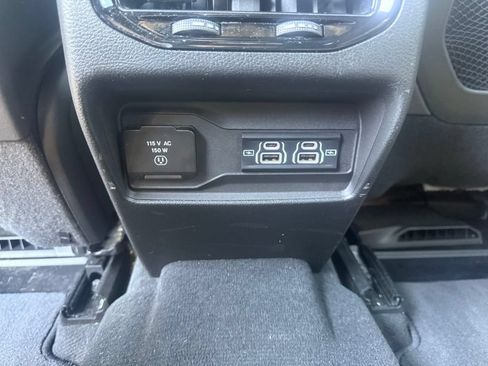 Used 2024 Jeep Grand Cherokee L Altitude AWD/4WD image 35
