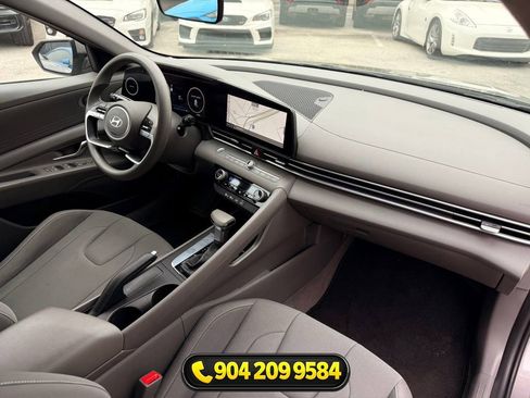 Used 2024 Hyundai Elantra SEL FWD image 35