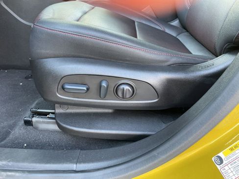 Used 2022 Chevrolet Blazer RS image 19