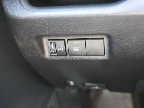 Used 2021 Toyota RAV4 LE AWD/4WD image 26