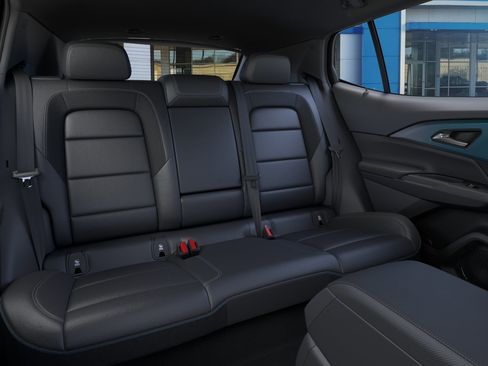 New 2026 Chevrolet Equinox EV LT w/ Convenience Package II FWD image 18