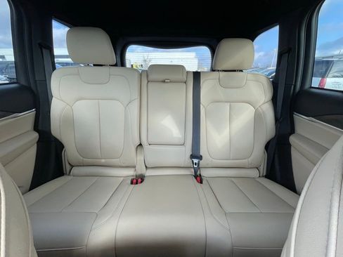 Used 2024 Jeep Grand Cherokee Limited image 26